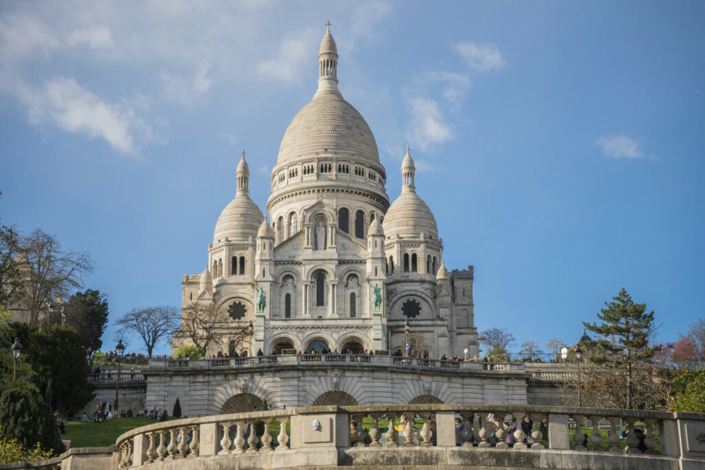 Basilique du Sacr&eacute;-C&oelig;ur overlooking Montmartre, Paris