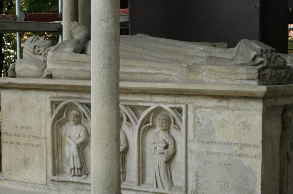 Tomb of Ab&eacute;lard and H&eacute;lo&iuml;se in the P&egrave;re-Lachaise cemetery in Paris