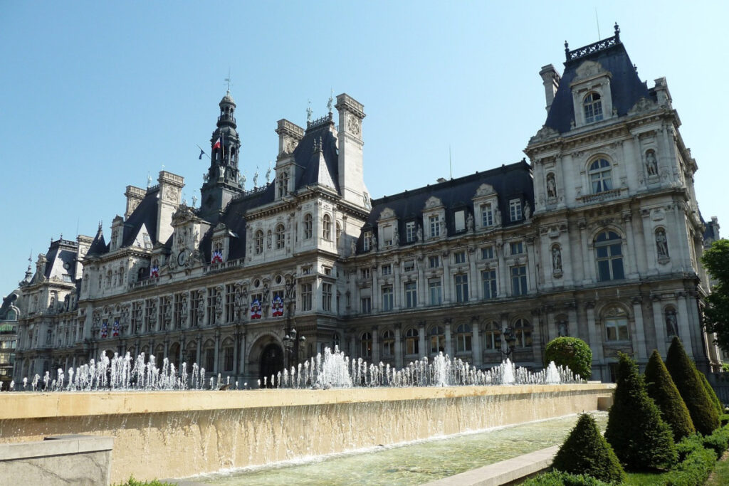 Hotel de Ville building in Le Marais, Paris